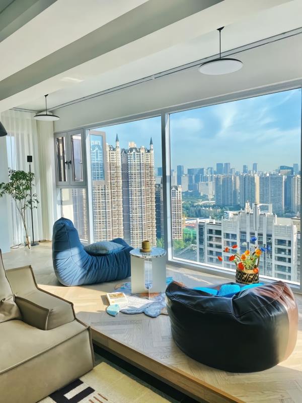 陽臺(tái)要不要封窗？怎么封才性價(jià)比高又靠譜？